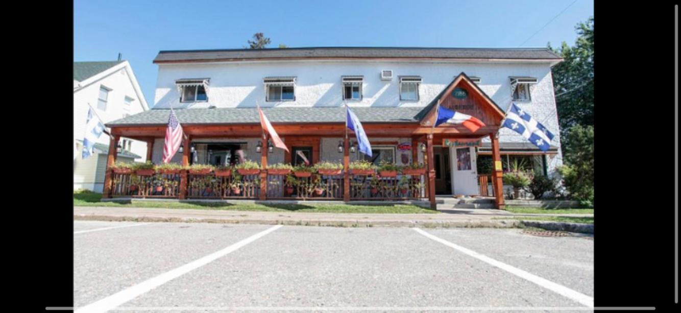 Auberge Restaurant Du Monde Nominingue Buitenkant foto